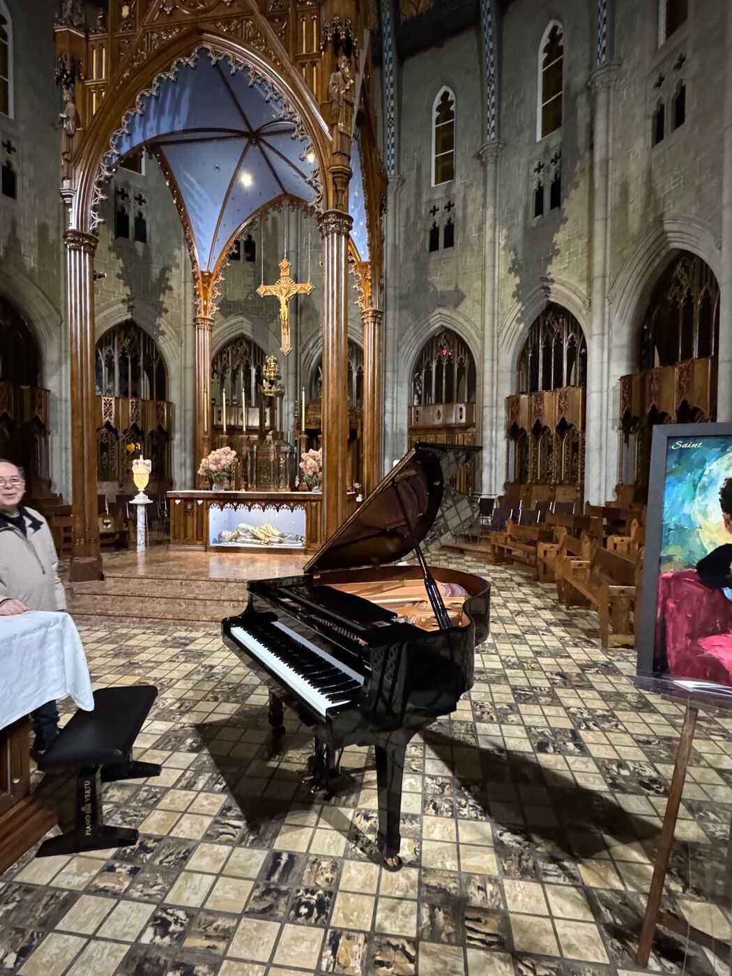 Piano à queue livré dans une église de Montréal